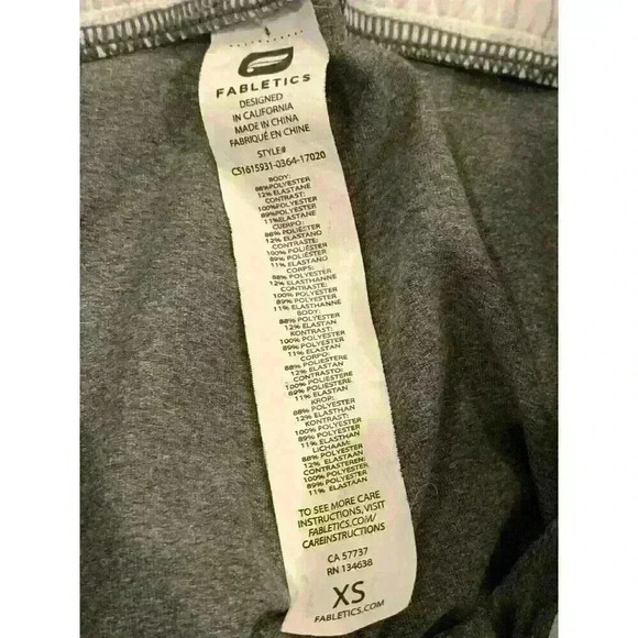 Fabletics Powerhold Womens X-Small XS Cropped Capri Yoga Athletic Pants Leggings - Picture 4 of 4